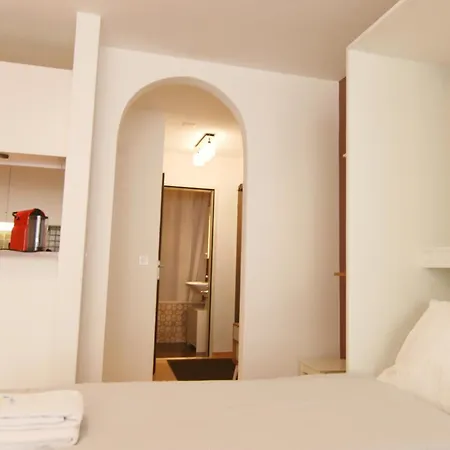 Apartment Lorez 5a By