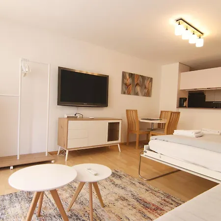 Apartamento Lorez 5a By *